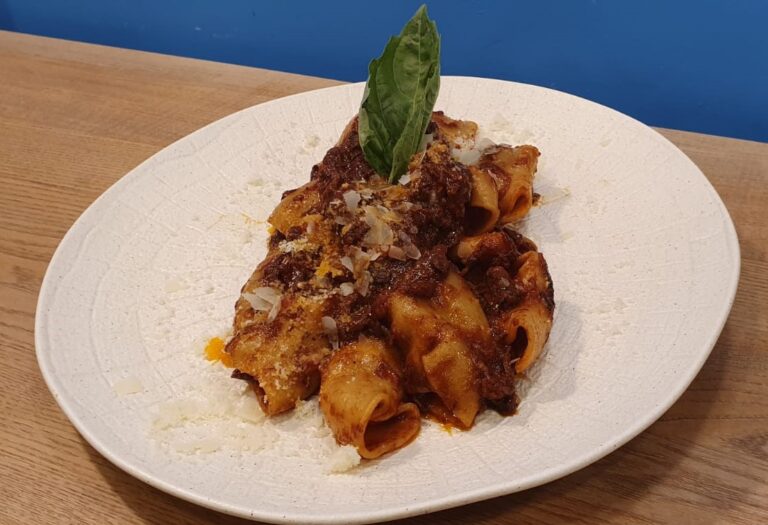 paccheri con ragu